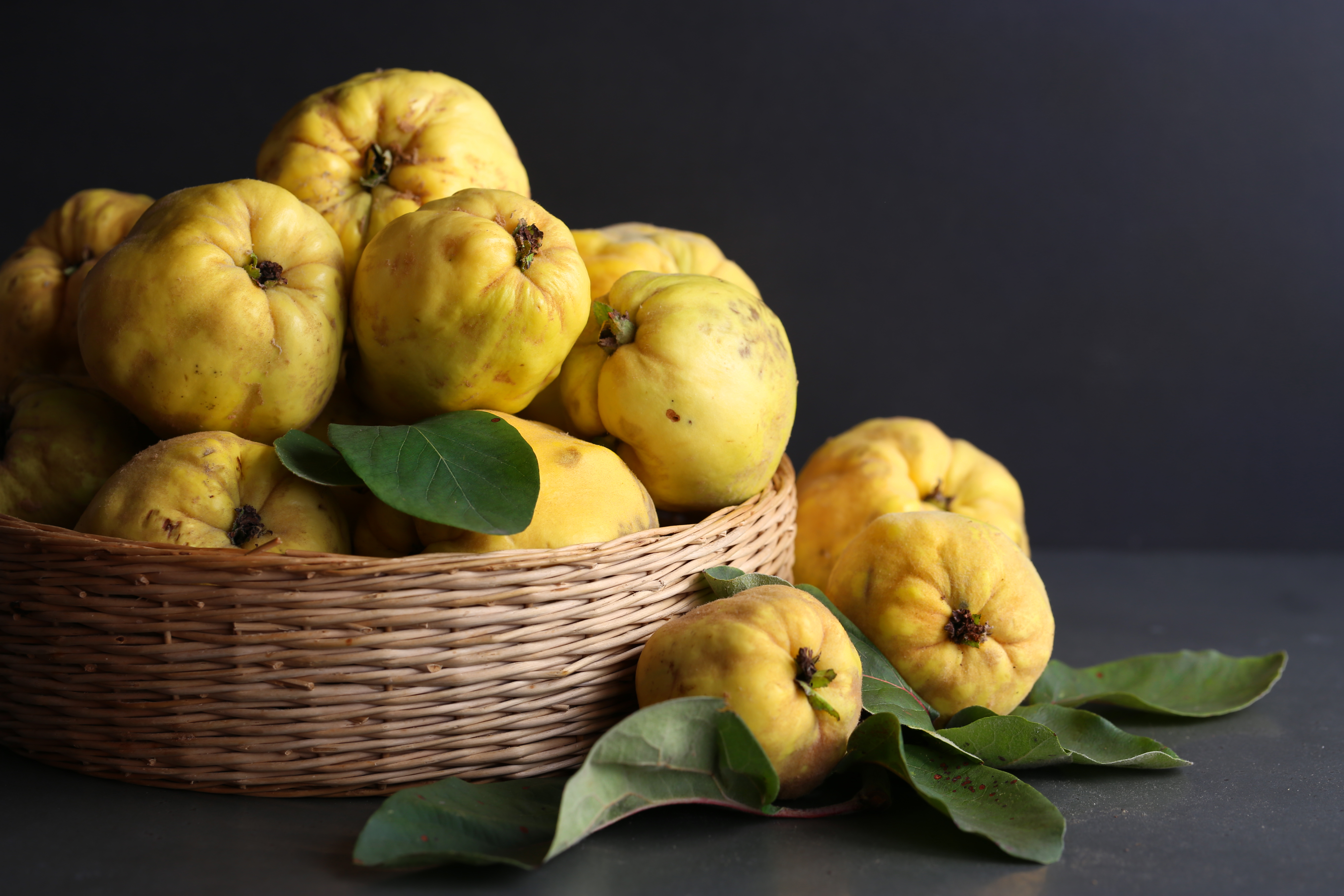 Pâte de coings - quince paste - delimoon.com - une friandise qui fait partie du patrimoine culinaire suisse