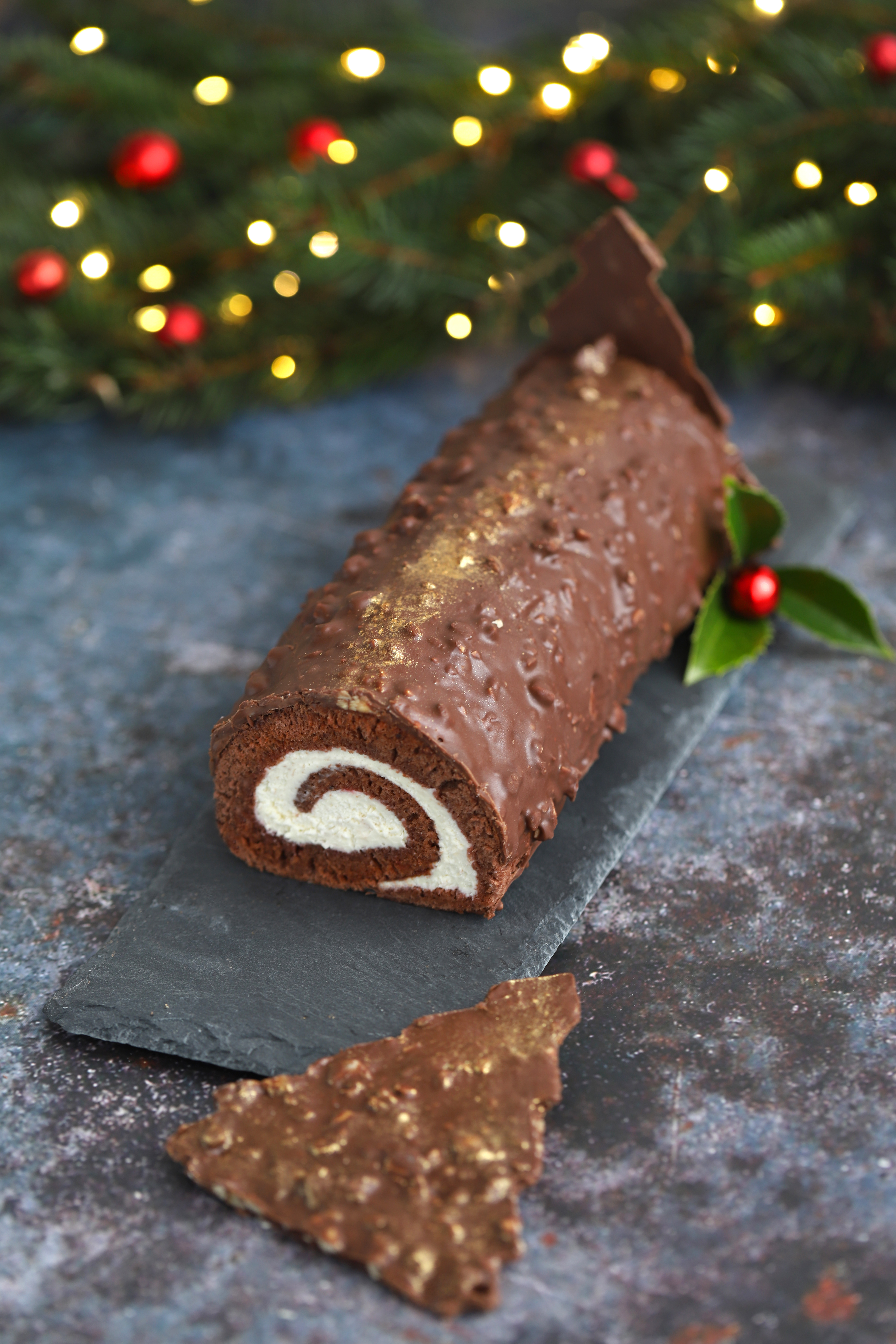 Recette : Bûche de Noël aux noisettes 🎄 - Grand Fermage